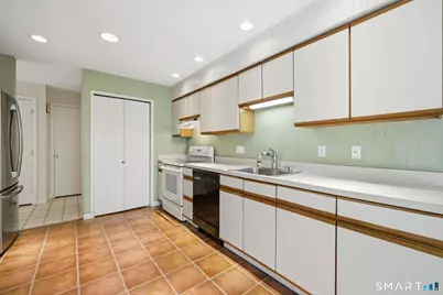 15 Thistle Way #B, East Windsor, CT 06016 - Photo 10