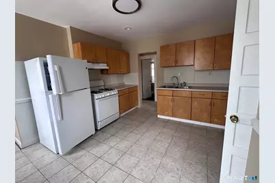 22-24 Bushnell Street, Hartford, CT 06114 - Photo 6