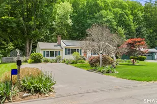 13 Canton Valley Cir, Canton, CT 06019 - Photo 2