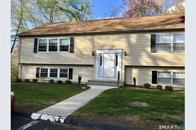 56 Founders Village #56, Clinton, CT 06413 - Photo 2