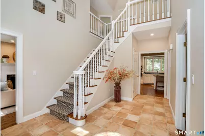 7 Woodleigh Place, Simsbury, CT 06089 - Photo 2