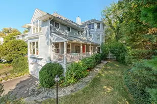 27 Crest Rd, Norwalk, CT 06853 - Photo 2