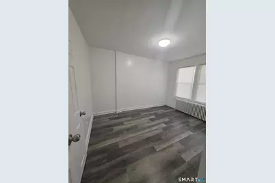 8 Mannz Street, Hartford, CT 06114 - Photo 20