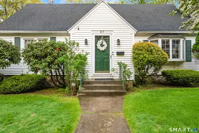 27 Theroux Avenue, Waterbury, CT 06708 - Photo 2