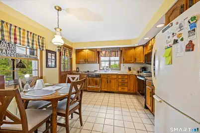 27 Theroux Avenue, Waterbury, CT 06708 - Photo 12