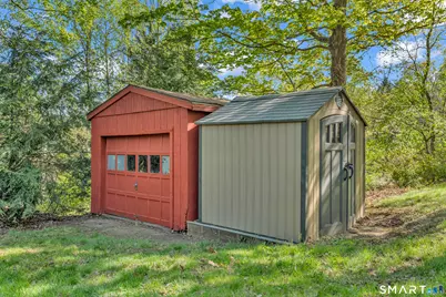 51 Chipmunk Trail, Newtown, CT 06482 - Photo 32