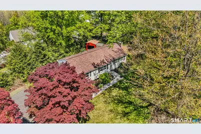 51 Chipmunk Trail, Newtown, CT 06482 - Photo 2