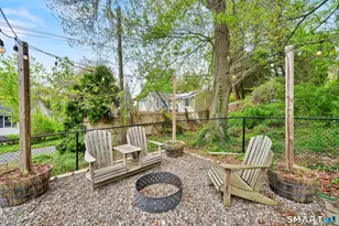 35 Scotch Cap Rd, Waterford, CT 06375 - Photo 10