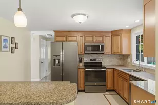45 Fairway View Dr, Bristol, CT 06010 - Photo 10