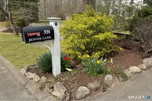 324 Jennie Ln, Fairfield, CT 06824 - Photo 2