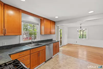 20 Seneca Road, West Hartford, CT 06117 - Photo 12