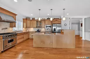 36 Shipyard Ln, Milford, CT 06460 - Photo 6