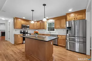 1 Horseshoe Cir, Simsbury, CT 06070 - Photo 8