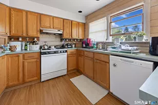 622 Chestnut Ridge Rd, Orange, CT 06477 - Photo 30