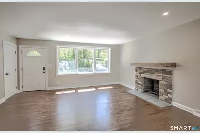 437 Middle Road Turnpike, Woodbury, CT 06798 - Photo 4