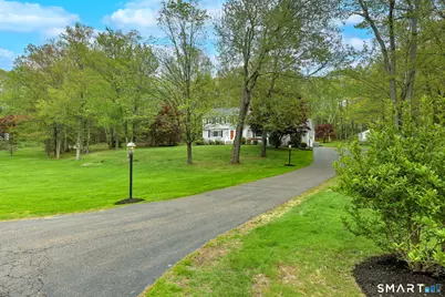 41 Tuttle Court, Bethany, CT 06524 - Photo 2