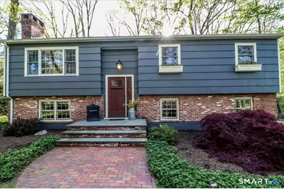 28 Fieldcrest Drive, Ridgefield, CT 06877 - Photo 2