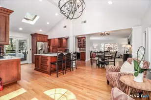 28 Fieldcrest Dr, Ridgefield, CT 06877 - Photo 10