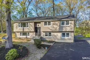 30 Patricia Ct, Ledyard, CT 06335 - Photo 1