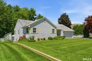 139 Forest Dr, Newington, CT 06111 - Photo 4