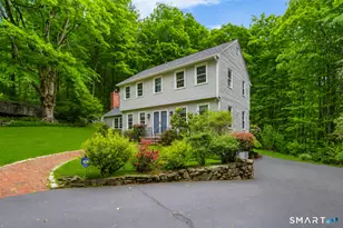 29 Hungry Hill Cir, Guilford, CT 06437 - Photo 2