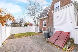 58 Post Rd, Fairfield, CT 06824 - Photo 16