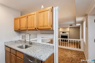 71 Imlay St, Hartford, CT 06105 - Photo 8