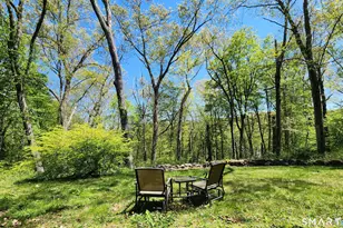 136 Knoll Dr, Hamden, CT 06518 - Photo 2