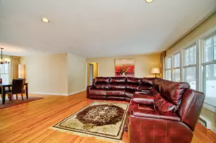 136 Knoll Dr, Hamden, CT 06518 - Photo 6