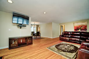 136 Knoll Dr, Hamden, CT 06518 - Photo 4