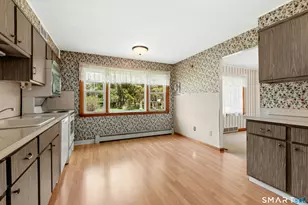2010 North St, Fairfield, CT 06824 - Photo 10