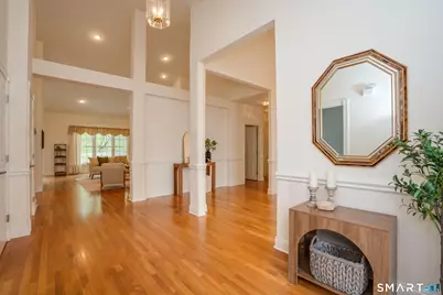 39 Emily Way #39, West Hartford, CT 06107 - Photo 4