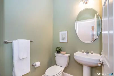 39 Emily Way #39, West Hartford, CT 06107 - Photo 24