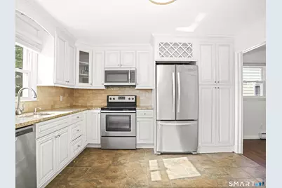 14 Dale Place, Stamford, CT 06906 - Photo 4