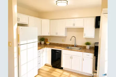 15 Forest Street #G, Manchester, CT 06040 - Photo 2