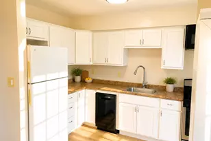 15 Forest St, Manchester, CT 06040 - Photo 2