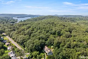 18 N Nabby Rd, Danbury, CT 06811 - Photo 2