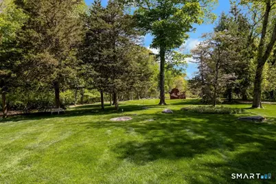 1090 Galloping Hill Road, Fairfield, CT 06824 - Photo 32