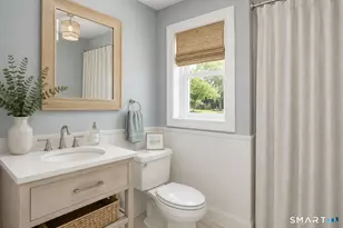 146 Oxford Rd, Fairfield, CT 06890 - Photo 10