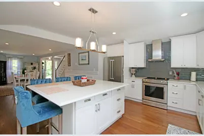146 Oxford Road, Fairfield, CT 06890 - Photo 18