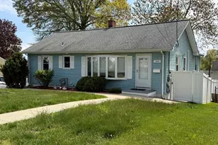 100 Sumac St, West Haven, CT 06516 - Photo 2
