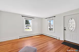3 Warriner Ave, Enfield, CT 06082 - Photo 8