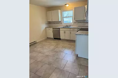 14 Elmview Circle #3, Waterbury, CT 06708 - Photo 4