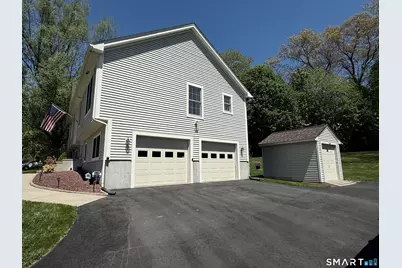 29 Carey Lane, Norwich, CT 06360 - Photo 2