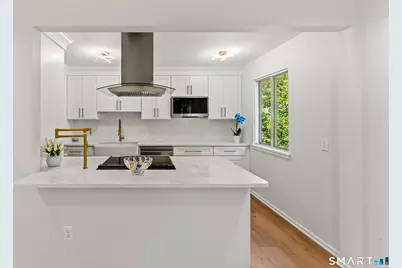 69 Heritage Village #D, Southbury, CT 06488 - Photo 4