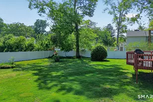 404 Ansantawae Rd, Milford, CT 06460 - Photo 32