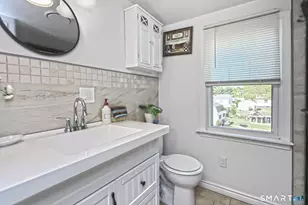 10 Glenmoor Dr, East Haven, CT 06512 - Photo 22