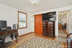 10 Glenmoor Dr, East Haven, CT 06512 - Photo 18