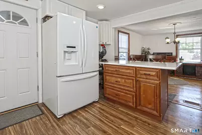10 Glenmoor Drive, East Haven, CT 06512 - Photo 4