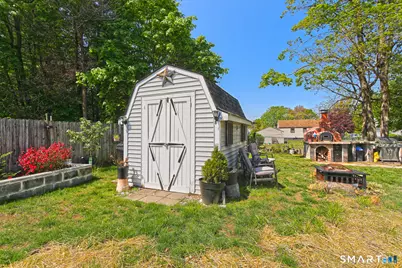 10 Glenmoor Drive, East Haven, CT 06512 - Photo 32